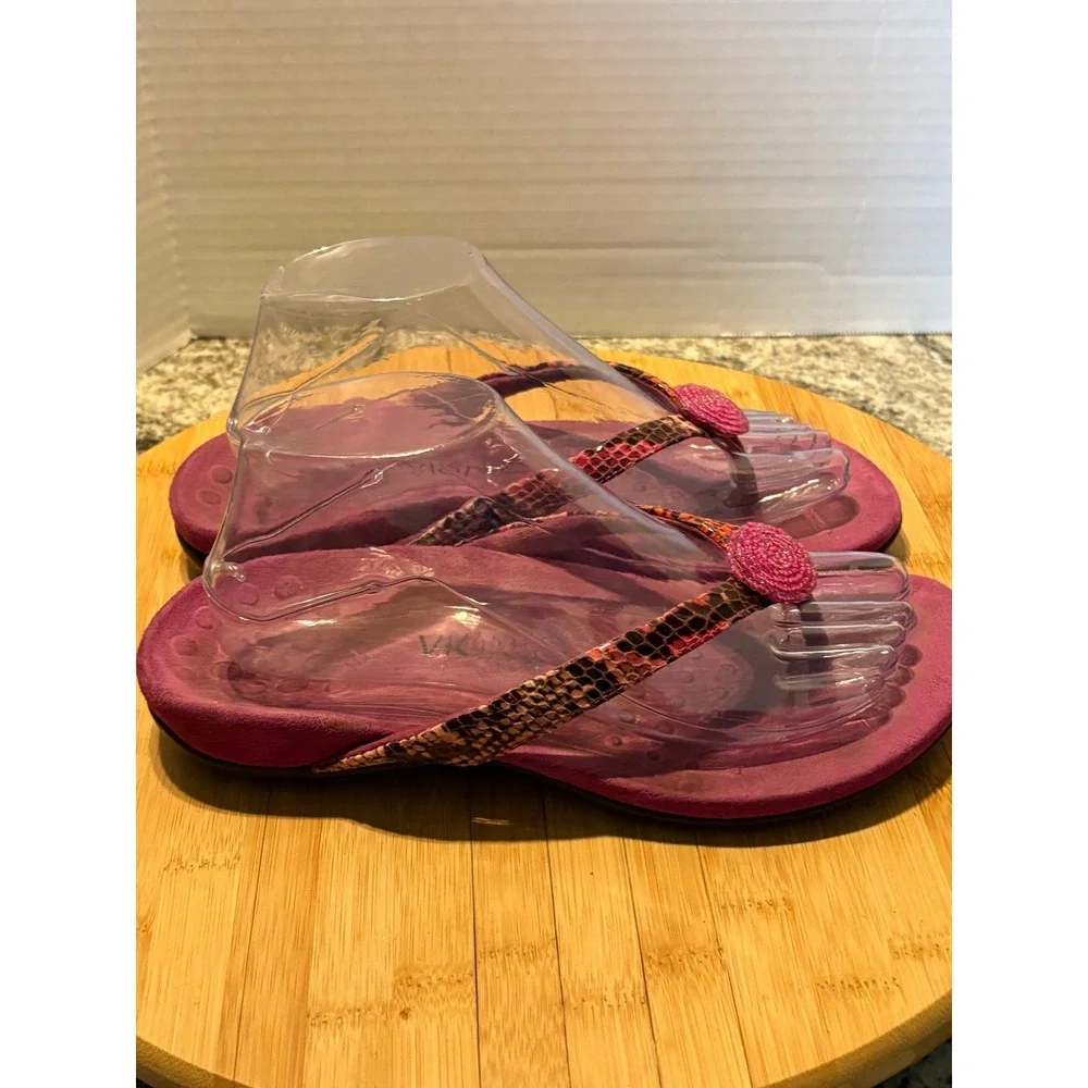 Vionic Magenta Purple Snake Print Beaded Orthotic Flip Flop Sandals Womens